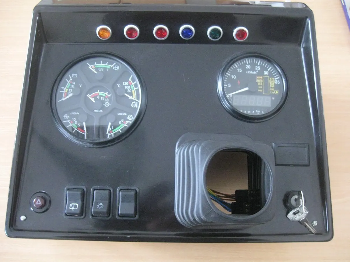Щиток приборов МТЗ 1221